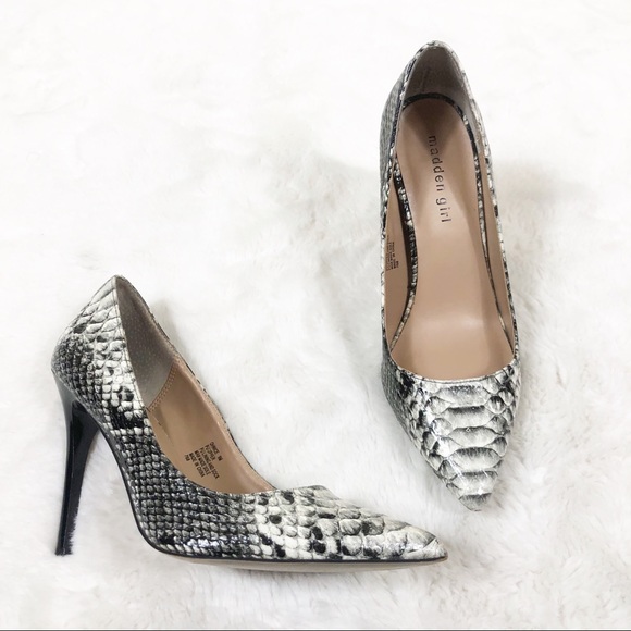 Steve Madden Shoes - Steve Madden Ohnice Snake Print Heels Size 9